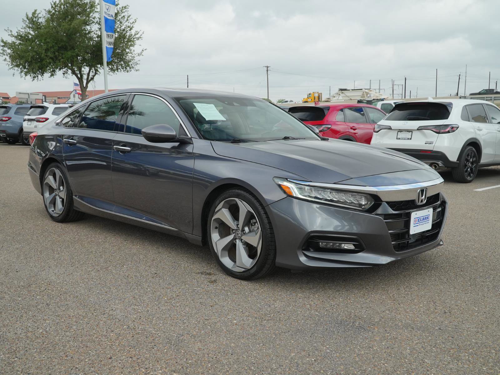 Used 2018 Honda Accord Touring image 3