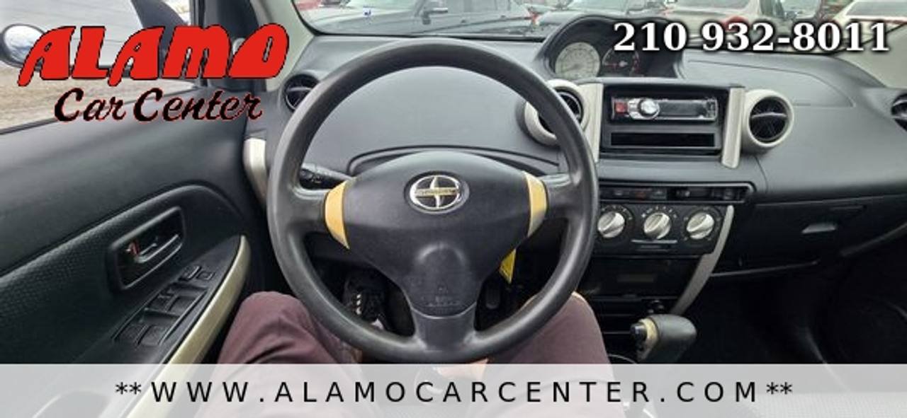 Used 2005 Scion xA FWD image 30