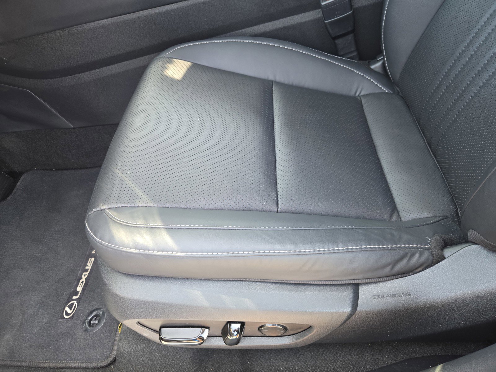 Used 2024 Lexus NX 350 AWD image 17