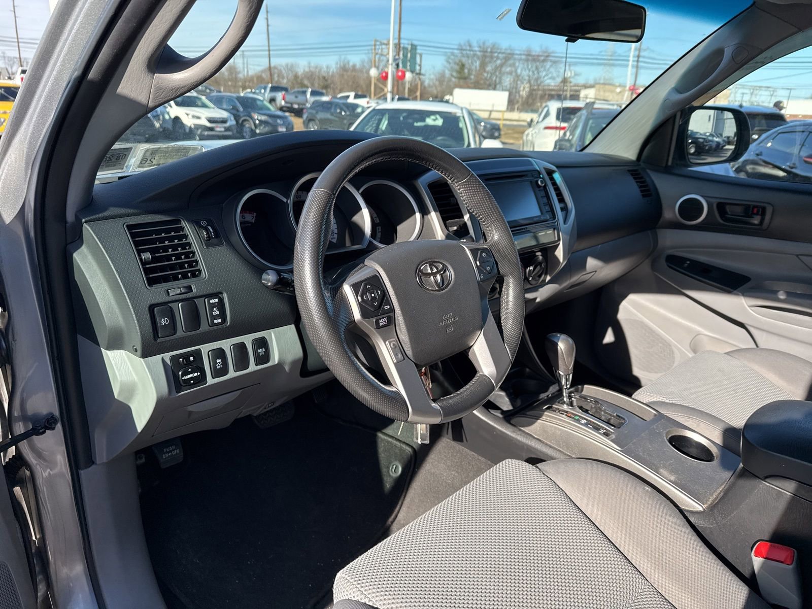 Used 2015 Toyota Tacoma 4x4 Double Cab image 13