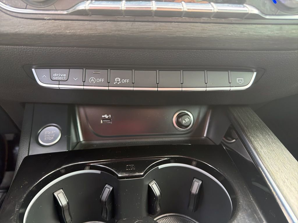 Used 2020 Audi A4 2.0T Premium w/ Convenience Package image 28