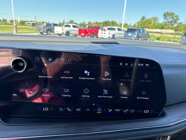New 2026 Chevrolet Suburban Premier w/ Sun And Tow Package AWD/4WD image 26