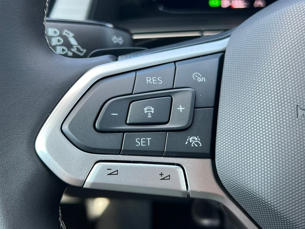 New 2026 Volkswagen Atlas Cross Sport SE AWD/4WD image 16