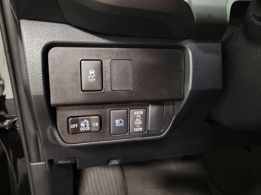 Used 2023 Toyota Tacoma TRD Sport AWD/4WD image 29
