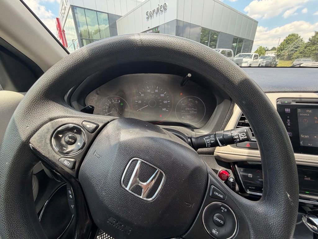 Used 2017 Honda HR-V EX image 10