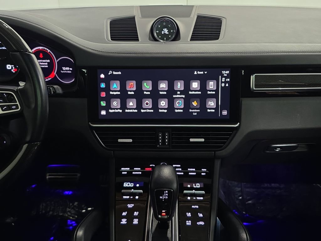 Certified 2023 Porsche Cayenne Turbo AWD/4WD image 16