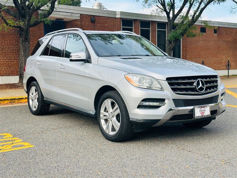 Used 2014 Mercedes-Benz ML 350 BlueTEC 4MATIC image 4