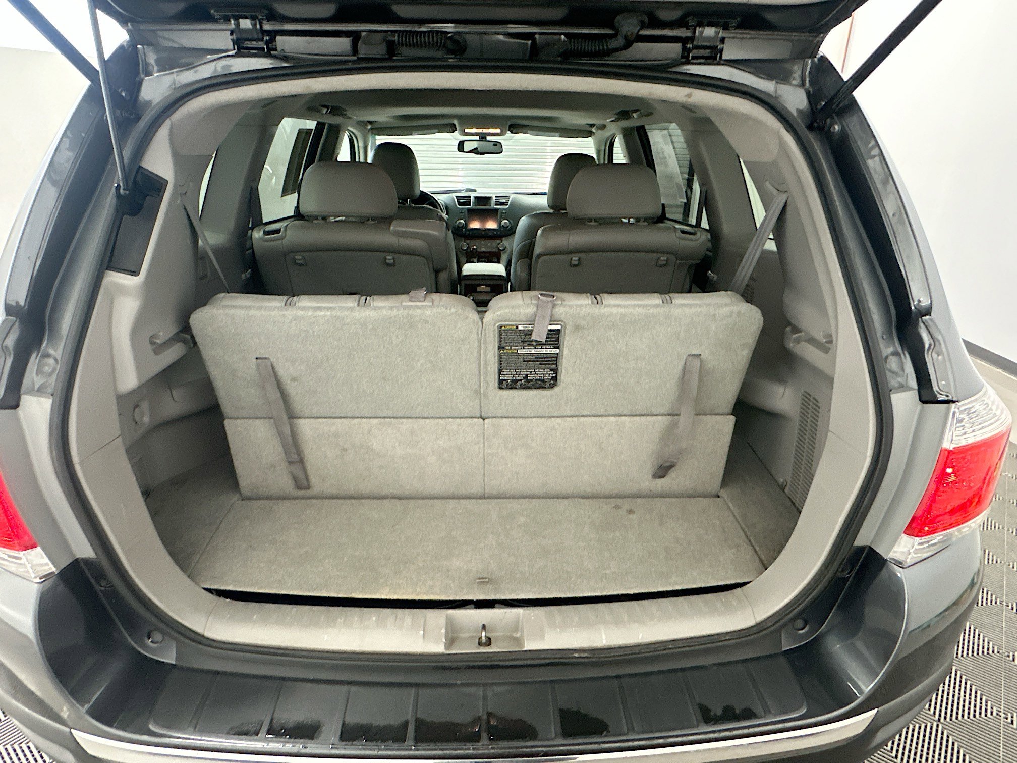 Used 2012 Toyota Highlander Limited w/ Tow Pkg AWD/4WD image 32