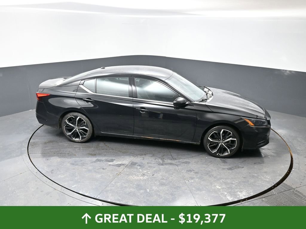 Used 2024 Nissan Altima 2.5 SR image 15