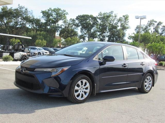 Used 2022 Toyota Corolla LE image 3