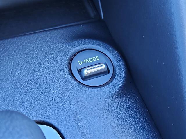 New 2025 Nissan Z Performance w/ Floor Mat Package image 8