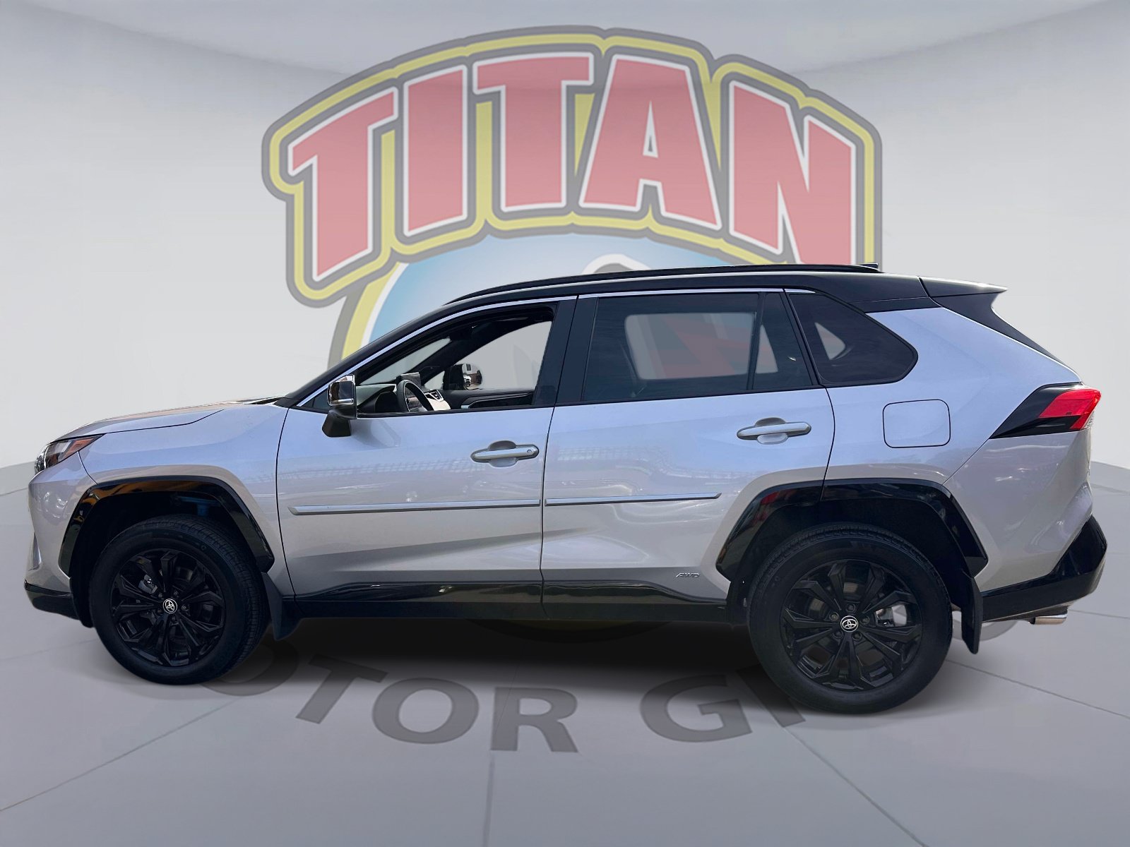 Certified 2024 Toyota RAV4 XSE w/ Advanced Technology Package AWD/4WD image 3