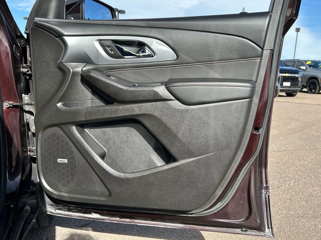 Used 2021 Chevrolet Traverse Premier image 36