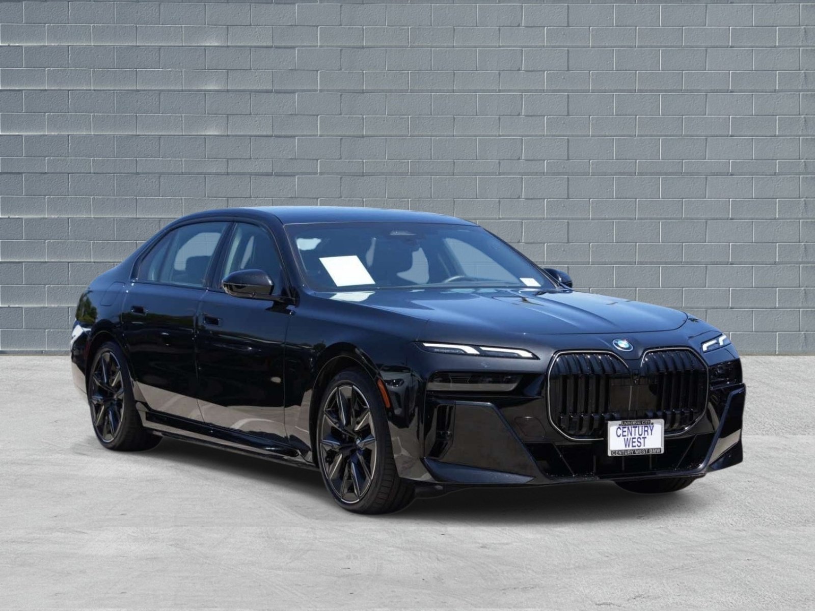 Used 2026 BMW 750e xDrive w/ Premium Package
