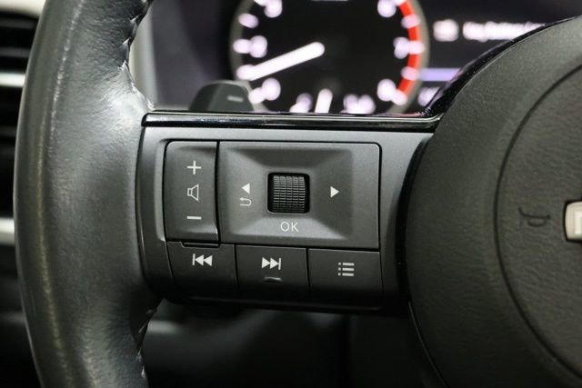 Used 2023 Nissan Rogue SL w/ SL Premium Package image 19