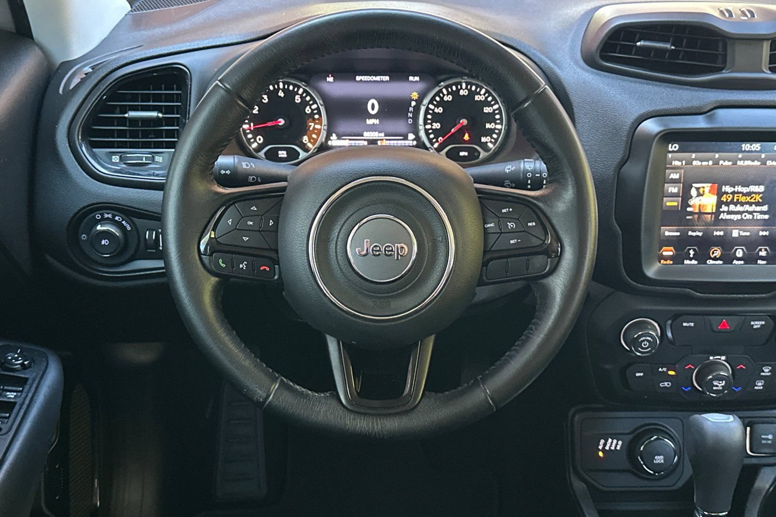 Used 2018 Jeep Renegade Altitude w/ UConnect 8.4 Nav Group AWD/4WD image 14