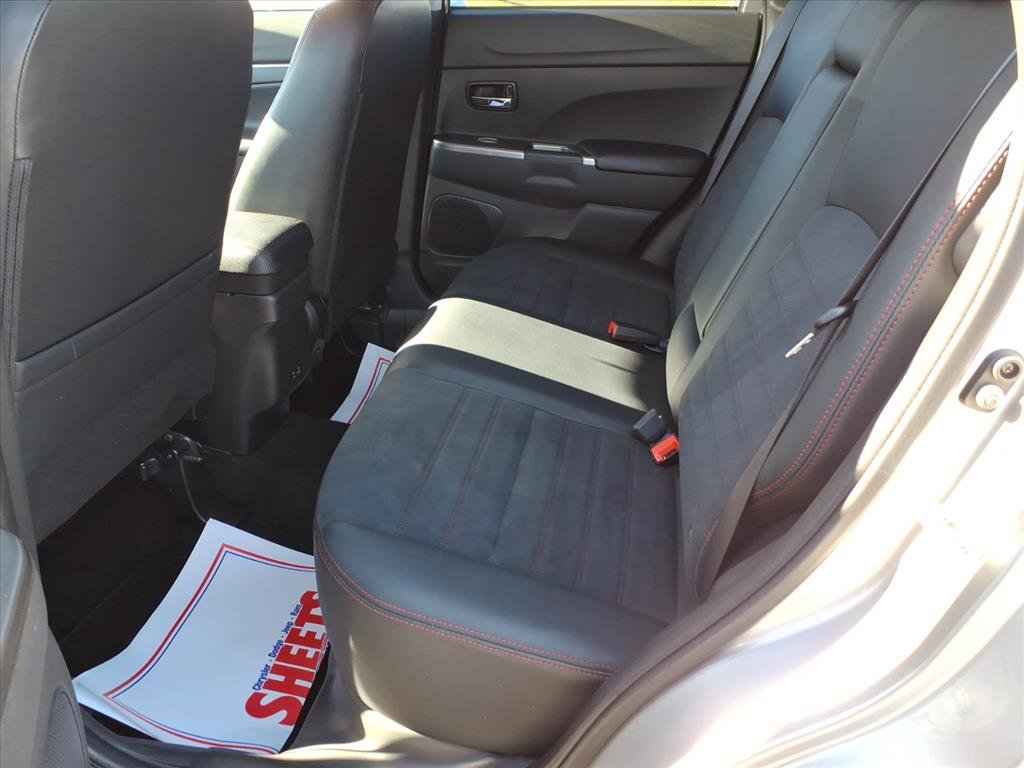 Used 2024 Mitsubishi Outlander Sport S 2.0 AWC image 13