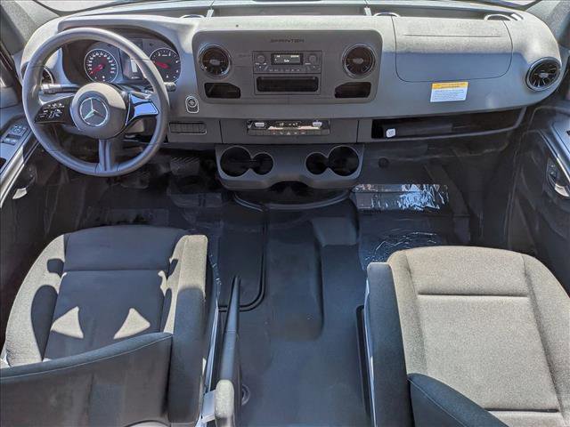 Used 2025 Mercedes-Benz Sprinter 2500 image 16