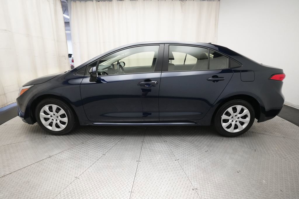 Used 2025 Toyota Corolla LE FWD image 23