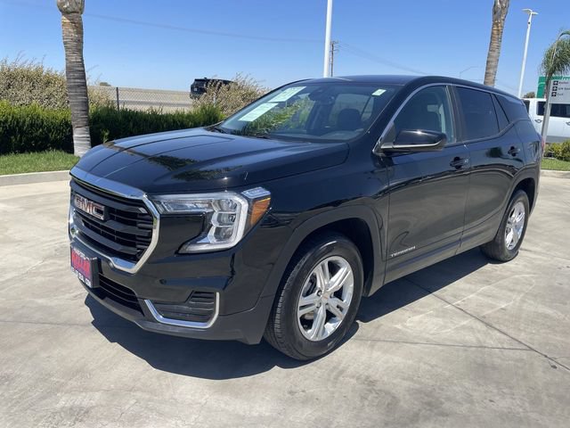 Used 2024 GMC Terrain SLE AWD/4WD image 4