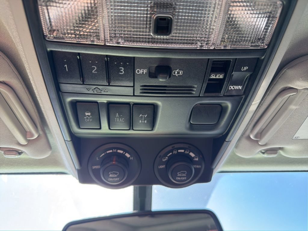 Used 2019 Toyota 4Runner TRD Off-Road Premium AWD/4WD image 26