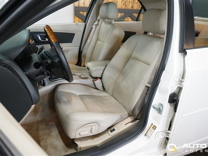 Used 2005 Cadillac CTS 3.6 w/ Luxury Package RWD image 10