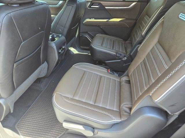 New 2026 GMC Acadia Denali Ultimate AWD/4WD image 7