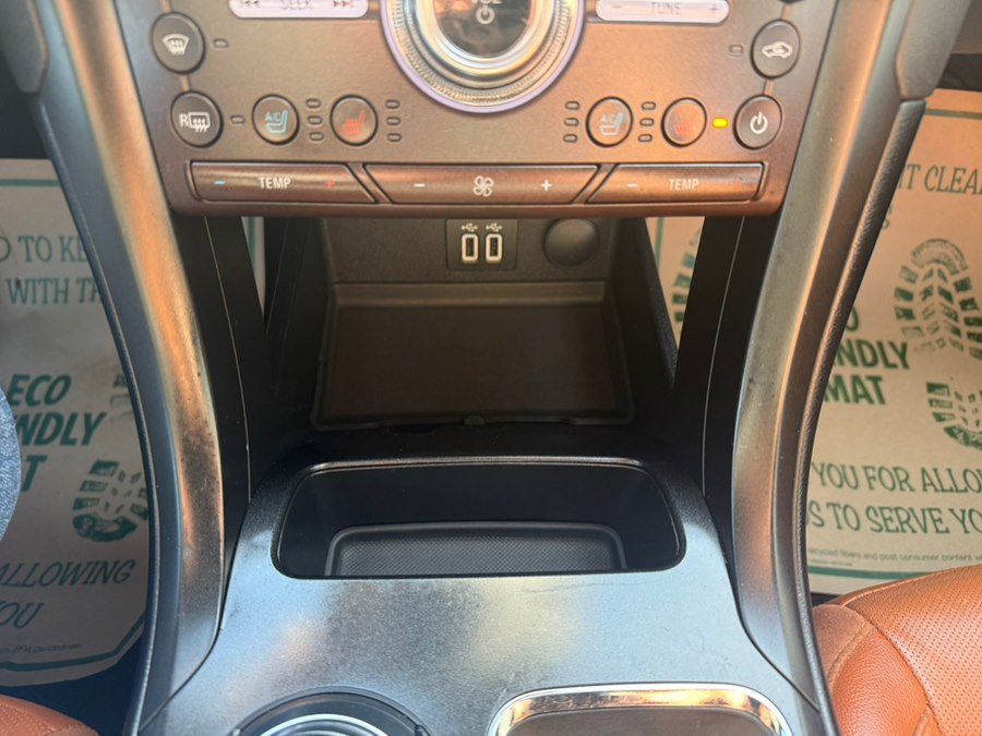 Used 2020 Ford Fusion Titanium image 21