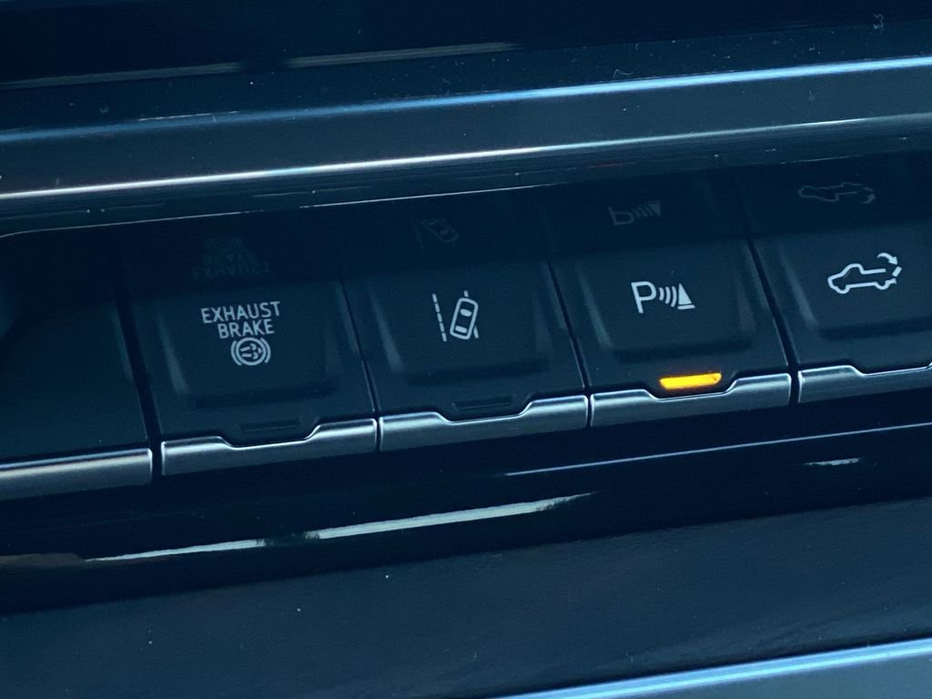 New 2026 GMC Sierra 3500 SLT w/ SLT Convenience Package image 29