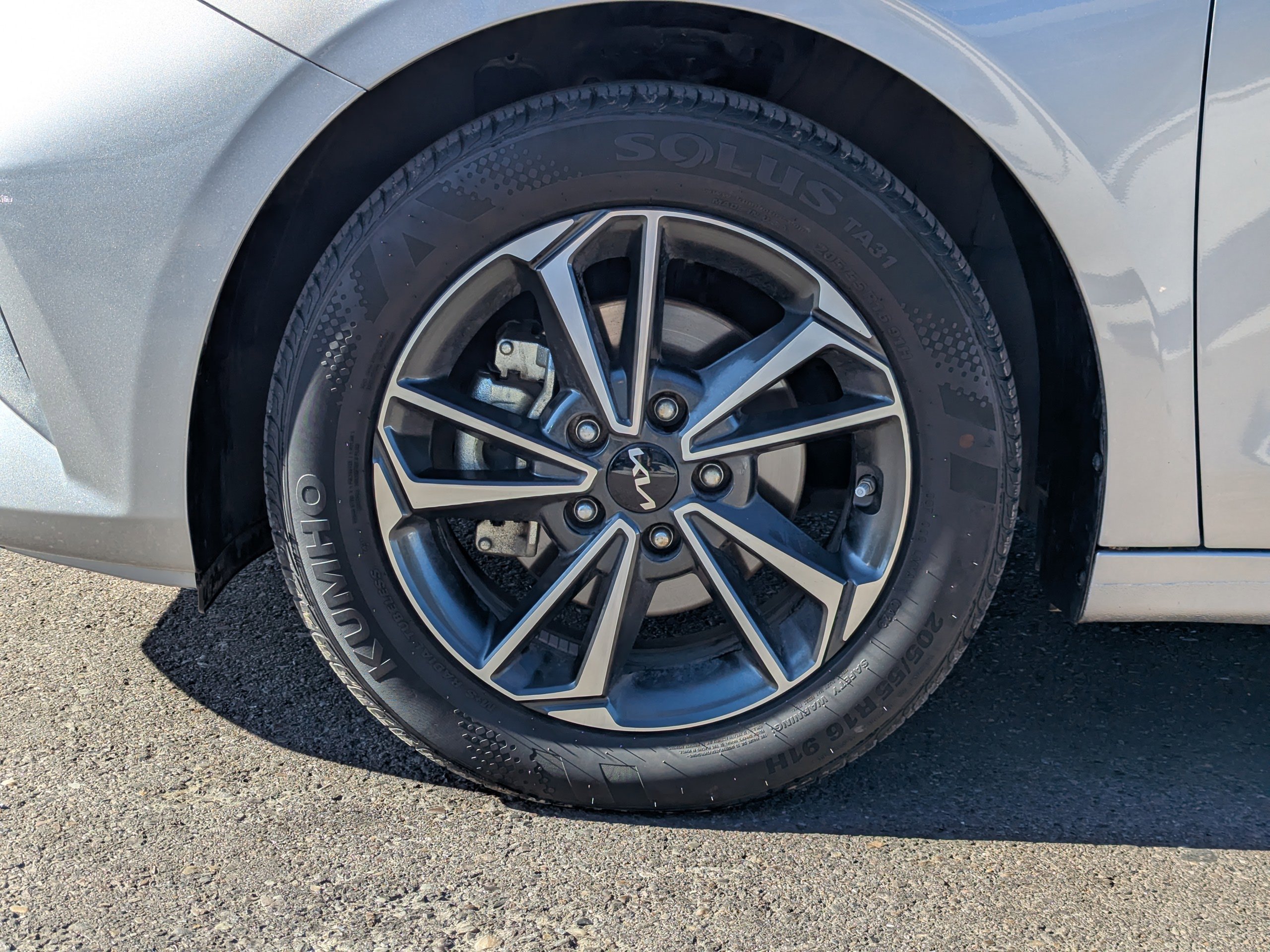 Used 2023 Kia Forte LXS w/ LXS Technology Package FWD image 45