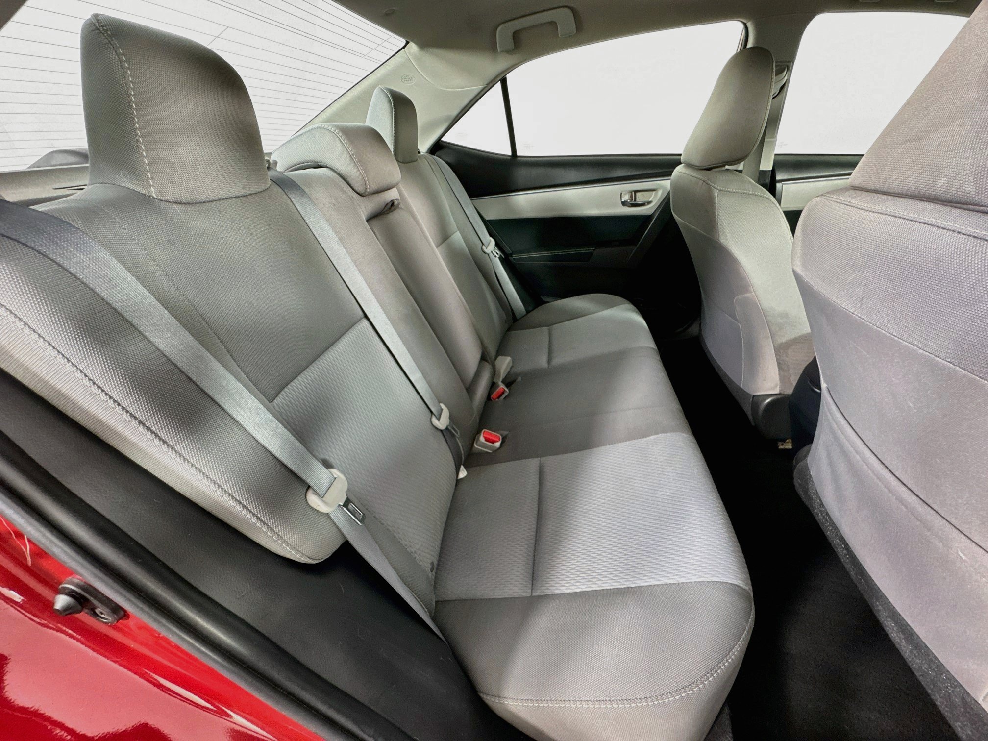 Used 2016 Toyota Corolla LE FWD image 24