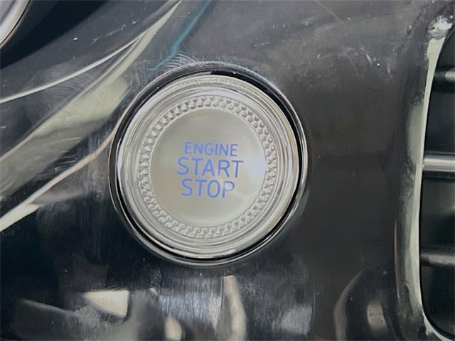 Used 2025 Genesis G70 2.5T image 18