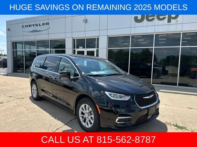 New 2025 Chrysler Pacifica Select image 1