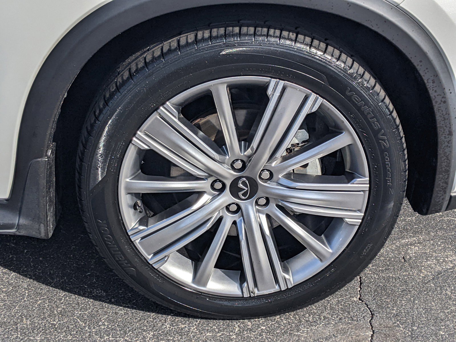 Used 2023 INFINITI QX50 Sensory image 9