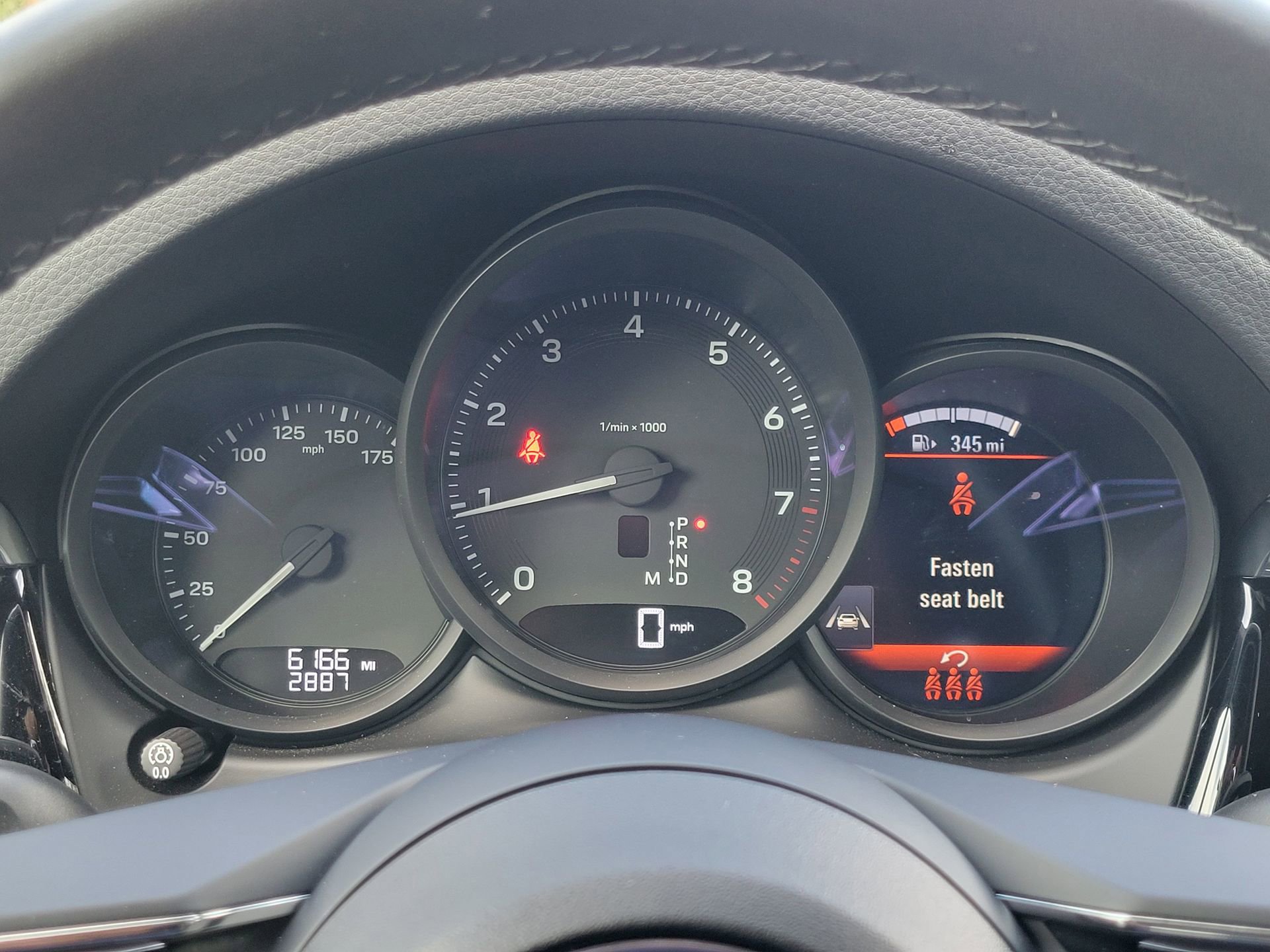 Certified 2025 Porsche Macan image 15