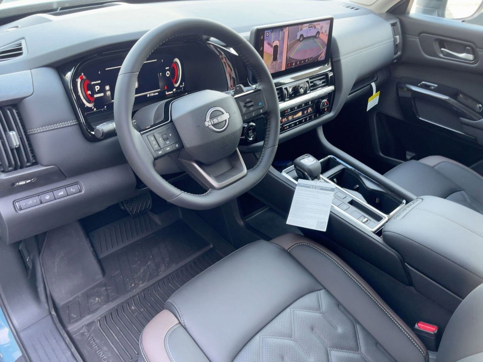New 2026 Nissan Pathfinder Platinum image 4