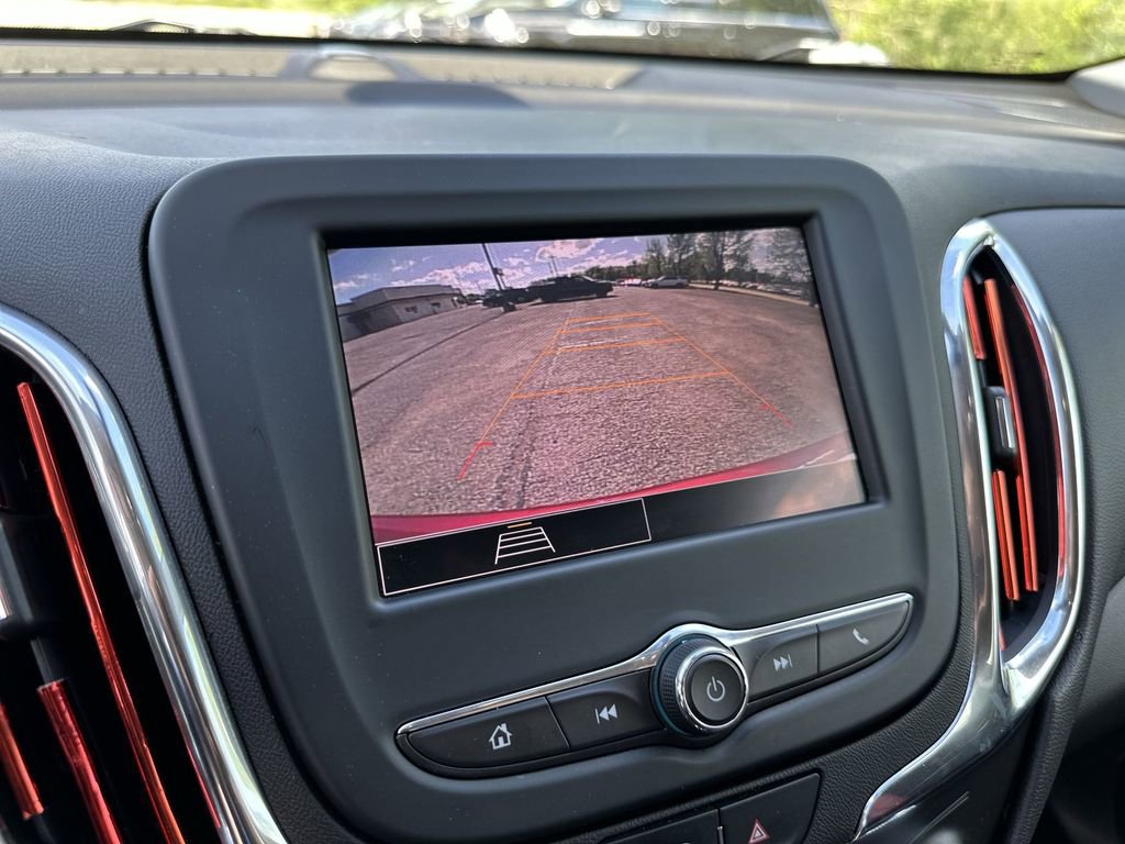 Used 2023 Chevrolet Equinox LT FWD image 17