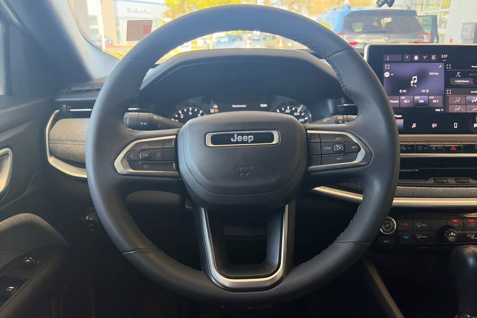 Used 2024 Jeep Compass Latitude AWD/4WD image 24