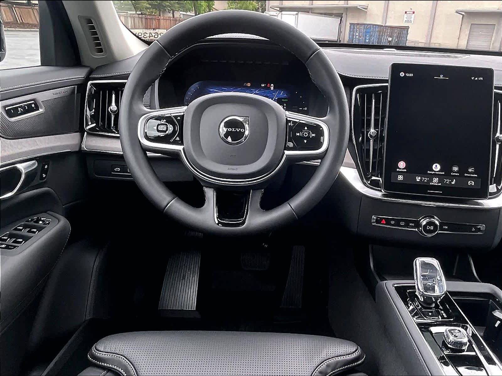 New 2026 Volvo XC90 T8 Ultra w/ Protection Package AWD/4WD image 15
