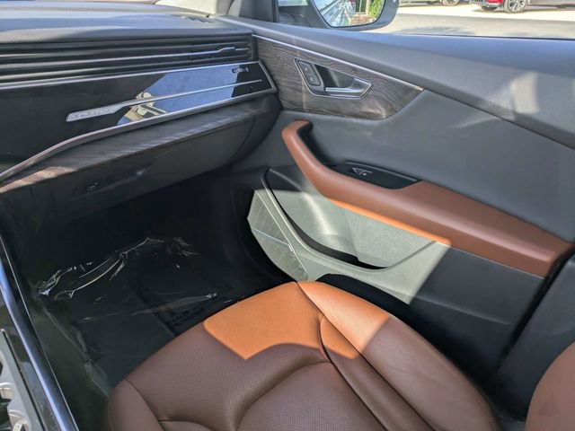 Used 2022 Audi Q8 Premium Plus AWD/4WD image 14