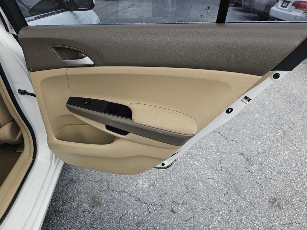 Used 2009 Honda Accord LX-P image 21
