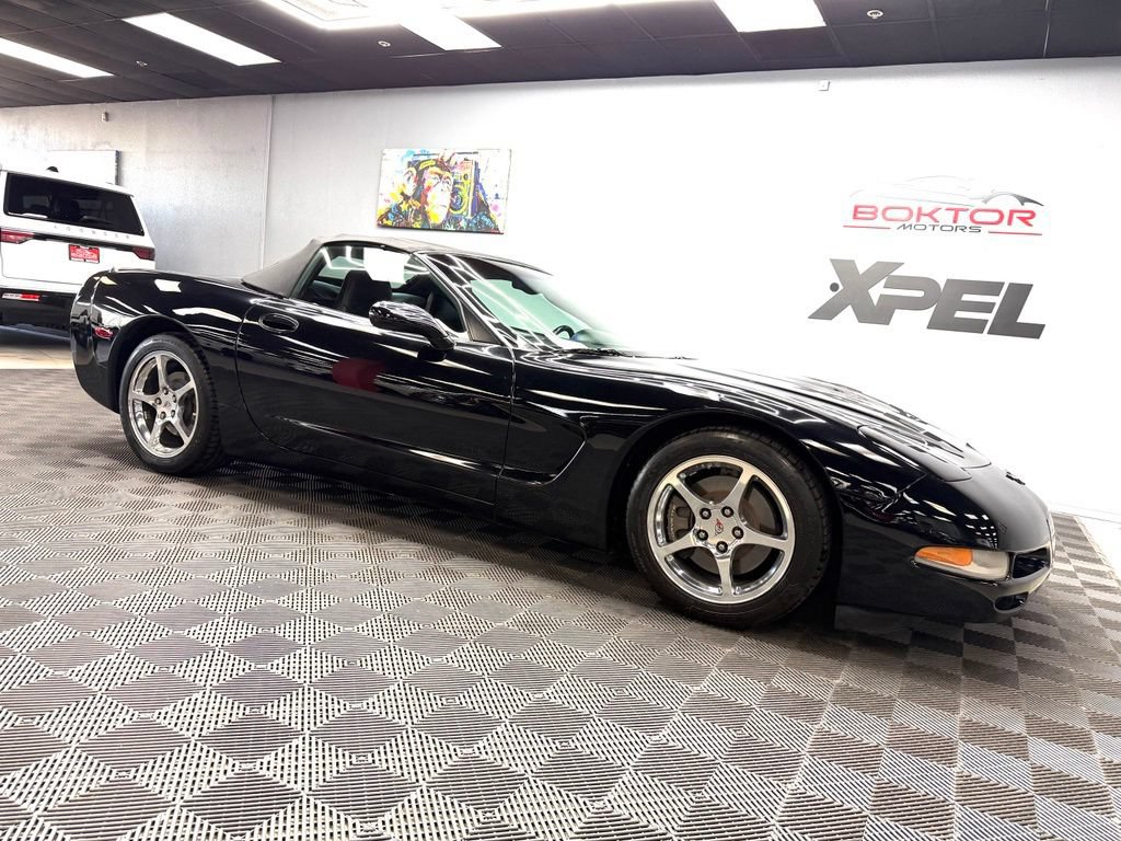 Used 2004 Chevrolet Corvette Convertible w/ Preferred Equipment Group RWD image 2