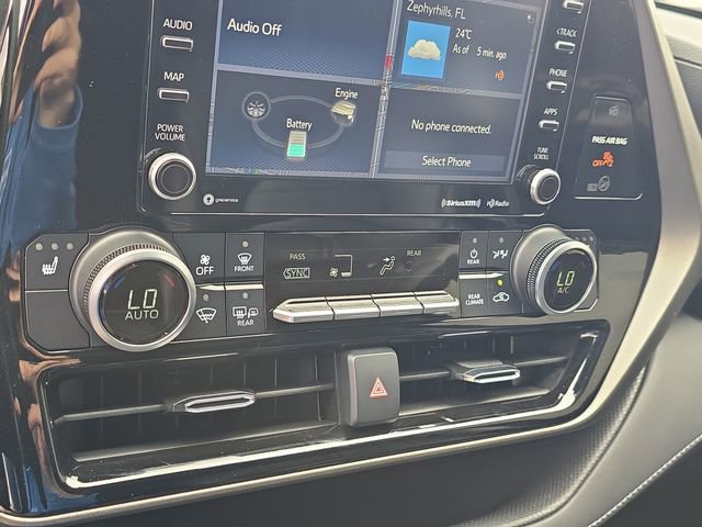 Used 2021 Toyota Highlander XLE image 27