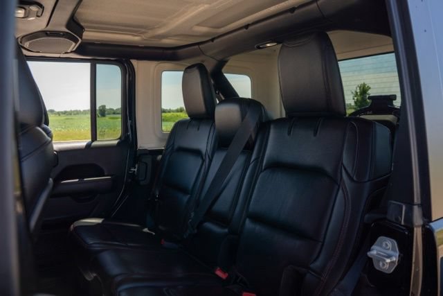 Used 2018 Jeep Wrangler Unlimited Rubicon AWD/4WD image 15