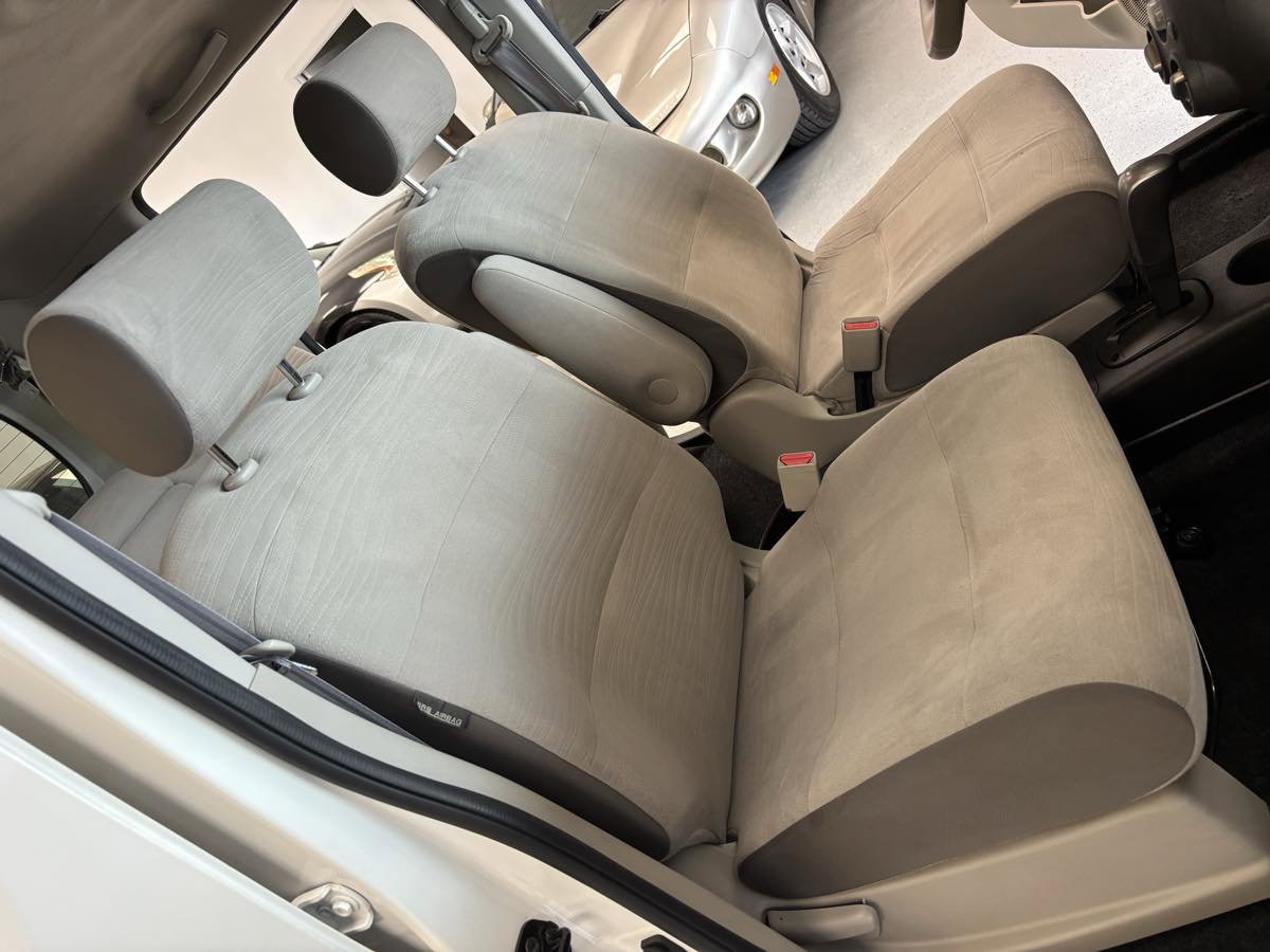 Used 2013 Nissan Cube 1.8 S w/ Interior Designer Pkg FWD image 21