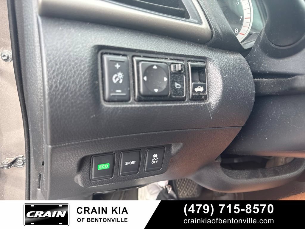 Used 2015 Nissan Sentra SV FWD image 13