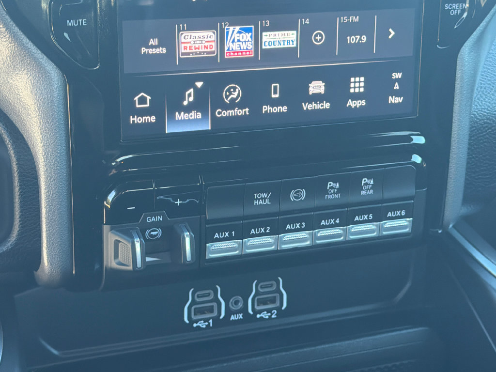 Used 2025 RAM 2500 Big Horn AWD/4WD image 30
