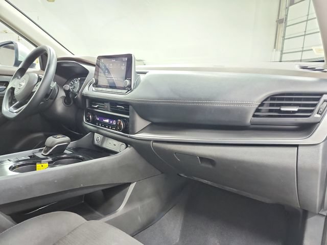 Used 2023 Nissan Rogue SV FWD image 40