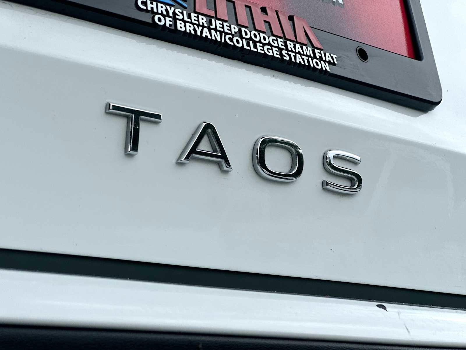 Used 2025 Volkswagen Taos S FWD image 15