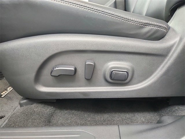 Used 2024 Nissan Murano SV w/ SV Midnight Edition Package image 20